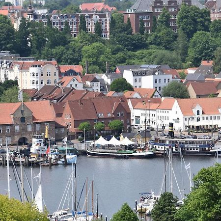 Fewo1846 - Bellevue - Sonnige 2-Zimmer-Wohnung Mit Balkon Und Hafenblick Flensburg Luaran gambar